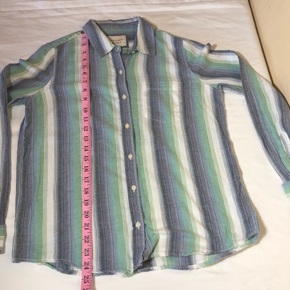 Forever 21 Button Up , Medium, NWOT, pet/smoke free home - Picture 8 of 9